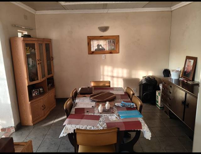 4 BEDROOM HOUSE FOR SALE IN PROTEA PARK